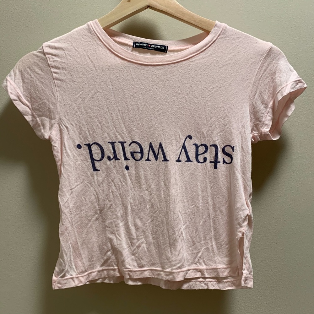 BRANDY MELVILLE T-SHIRT